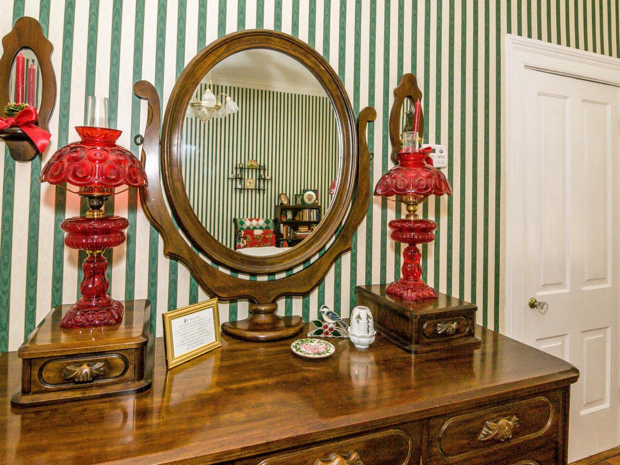 Holly House Of Bed and breakfast Hamilton