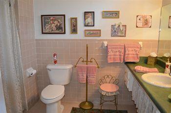 Holly House Of 3* Hamilton