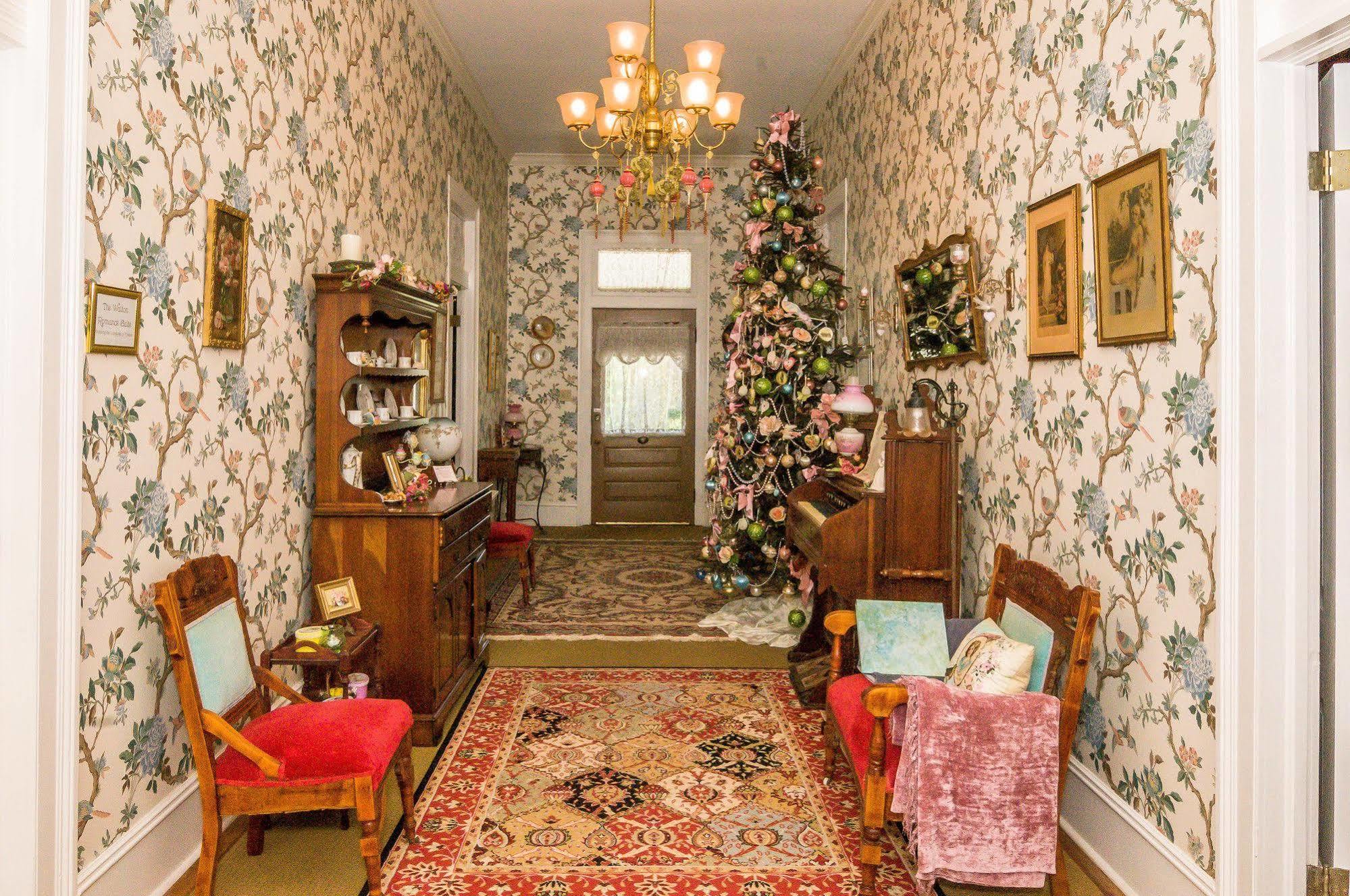 Holly House Of 3* Hamilton